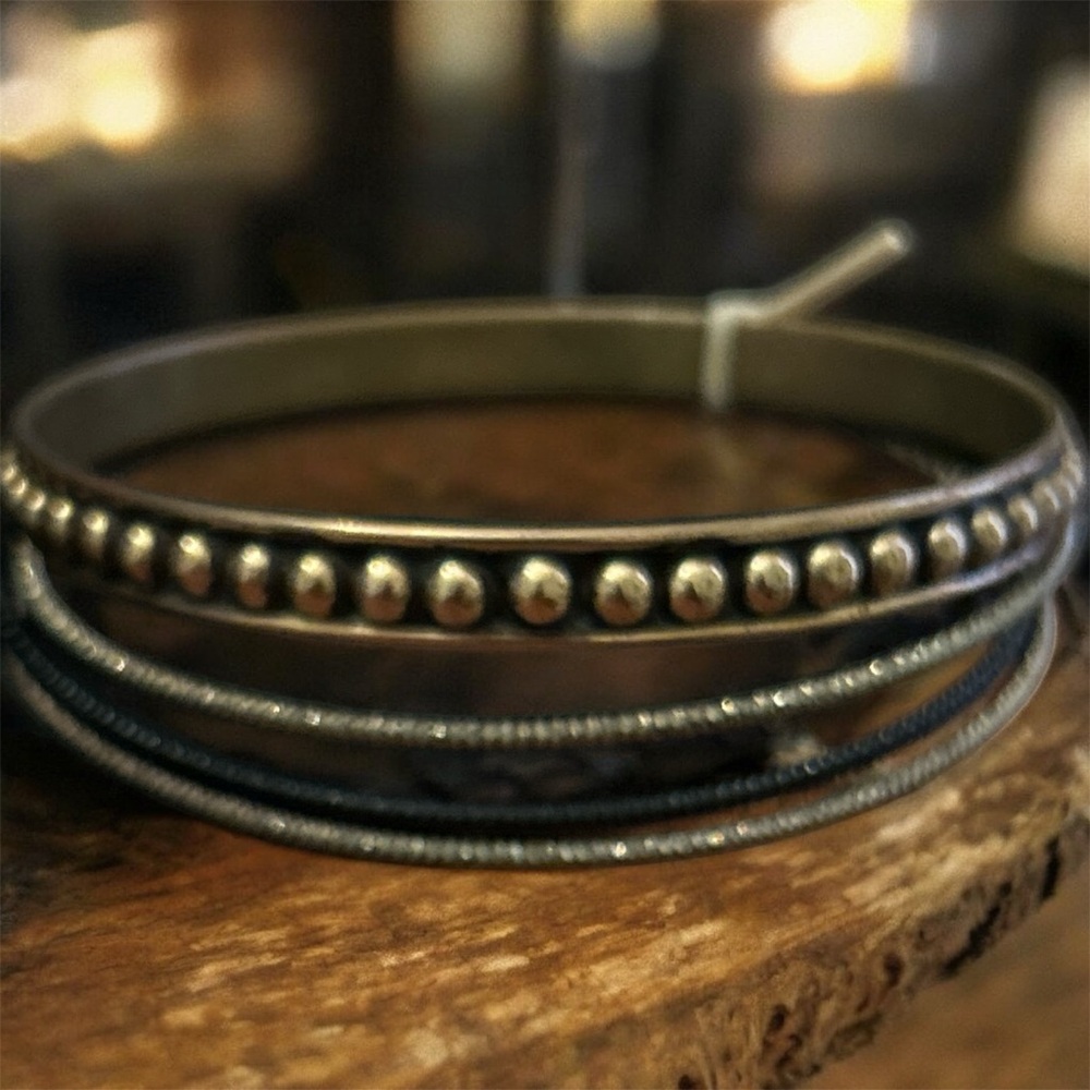 Elegant Gold and Silver Women’s Bangle Bracelet Set 4